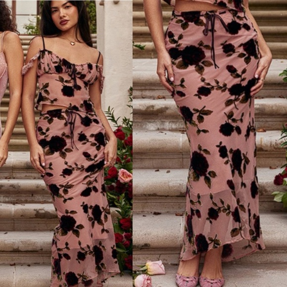 HOUSE OF CB 'Imaan' Dusty Pink Devore Maxi Skirt NWOT size XS‎ - Picture 1 of 14